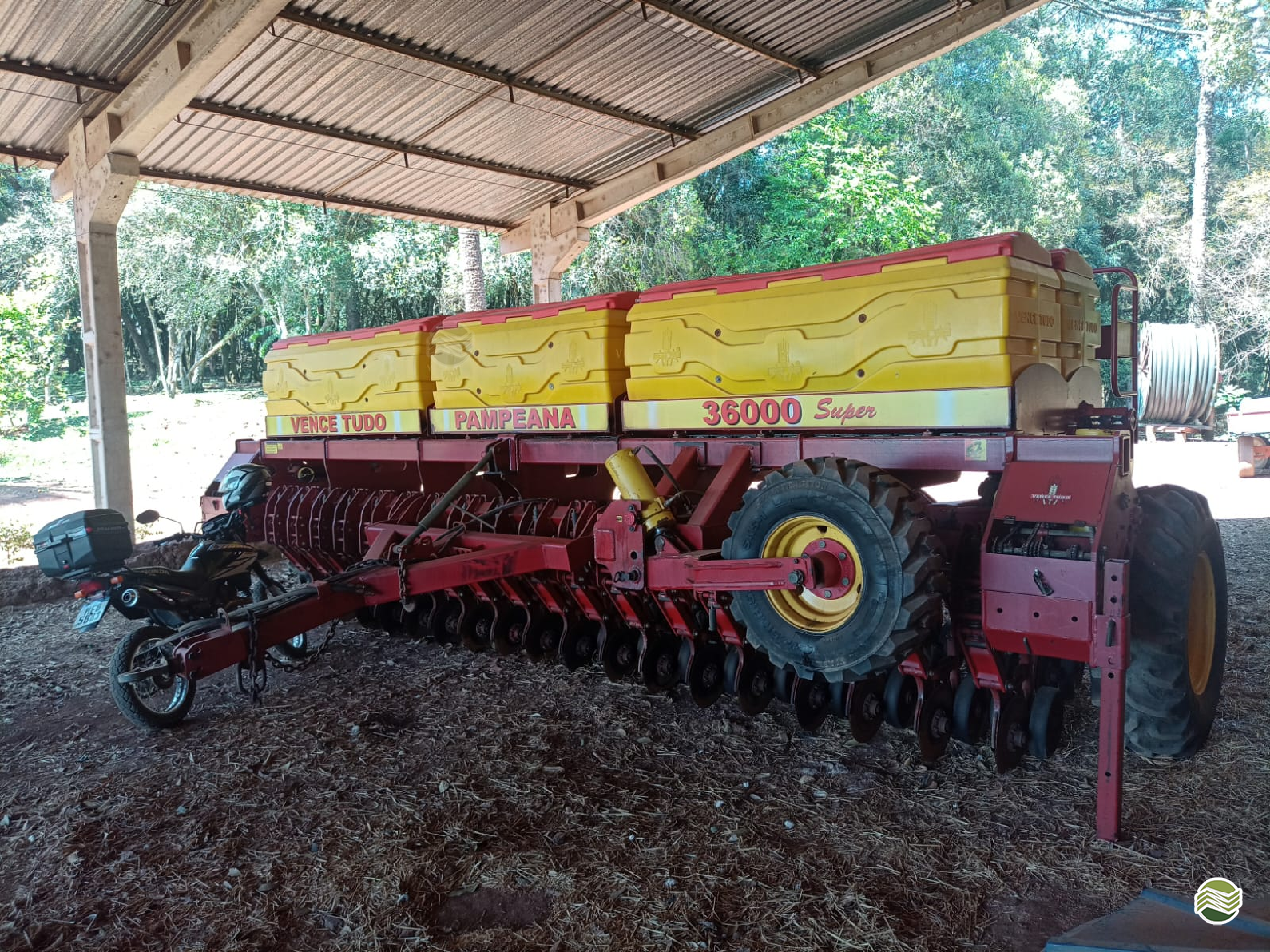 SEMEADEIRA VENCE TUDO PAMPEANA SUPER 36000 Rolatrek Implementos Agrícolas - Stara CASTRO PARANÁ PR