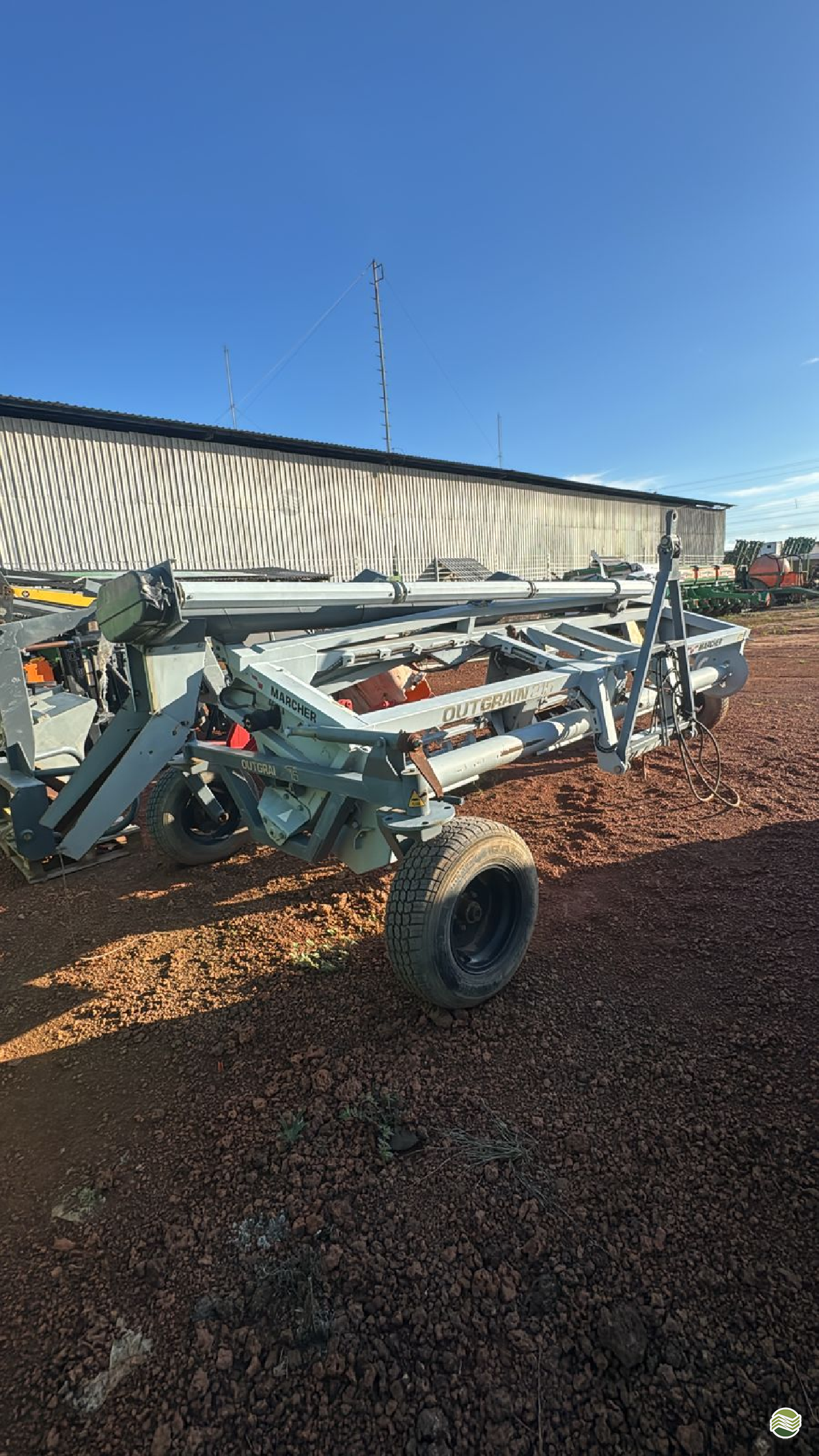 IMPLEMENTOS AGRICOLAS EXTRATORA ELEVADOR EXTRATORA DE GRÃOS Rolatrek Implementos Agrícolas - Stara CASTRO PARANÁ PR