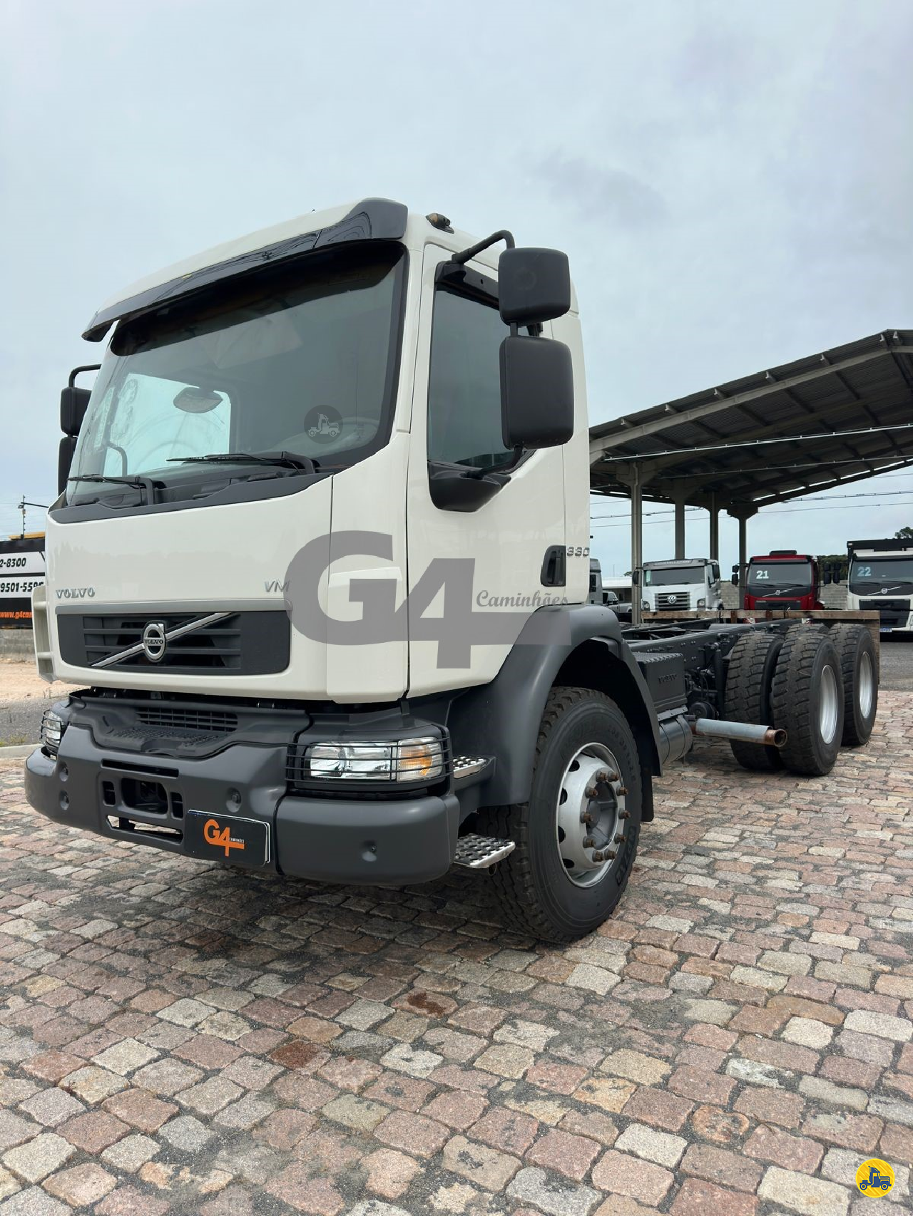 CAMINHAO VOLVO VOLVO VM 330 Chassis Traçado 6x6 G4 Caminhões CAMPO LARGO PARANÁ PR