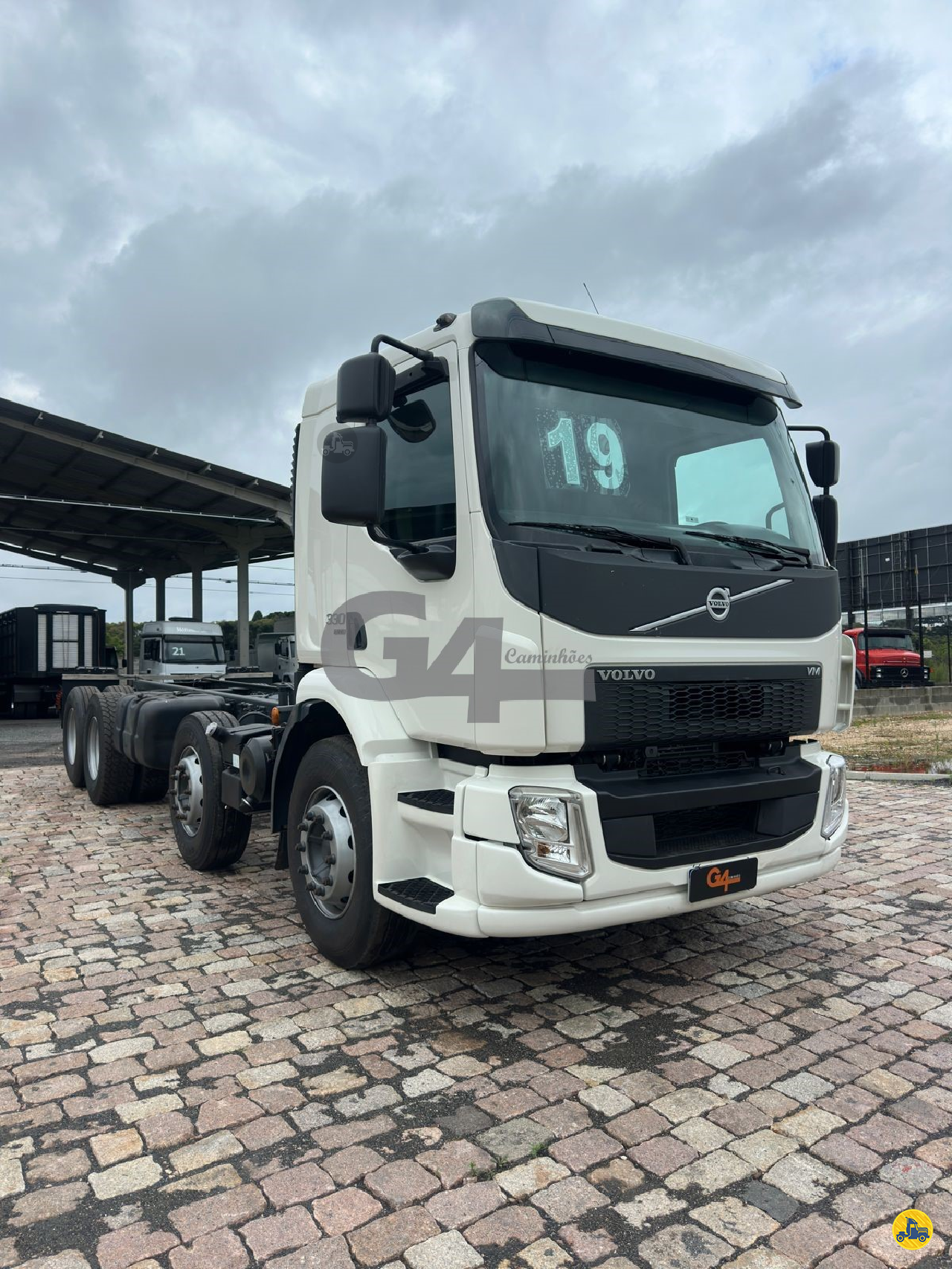 CAMINHAO VOLVO VOLVO VM 330 Chassis BiTruck 8x2 G4 Caminhões CAMPO LARGO PARANÁ PR