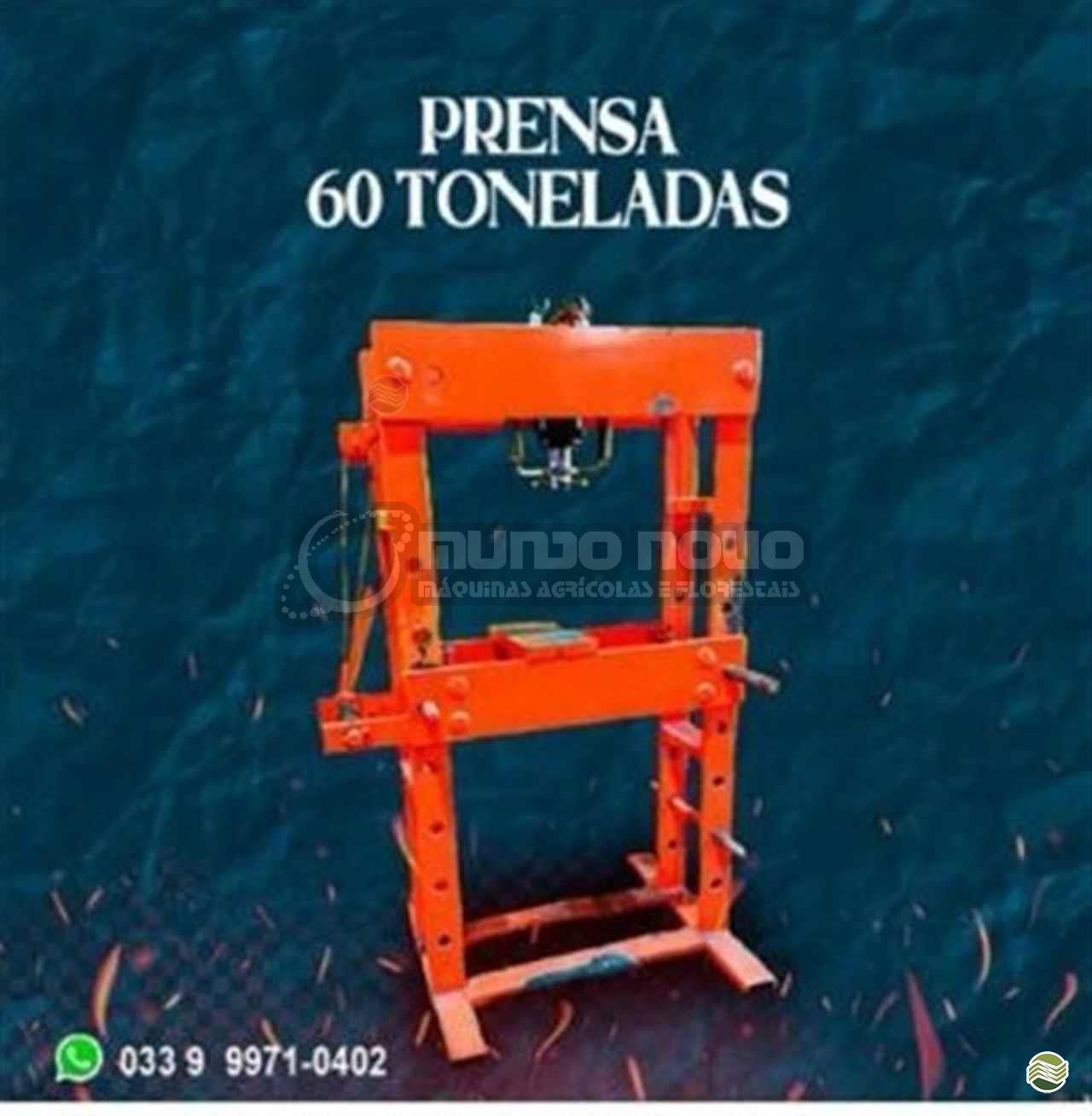 EQUIPAMENTOS COMPRESSOR PRENSA 60T Mundo Novo Máquinas Agrícolas CAPELINHA MINAS GERAIS MG