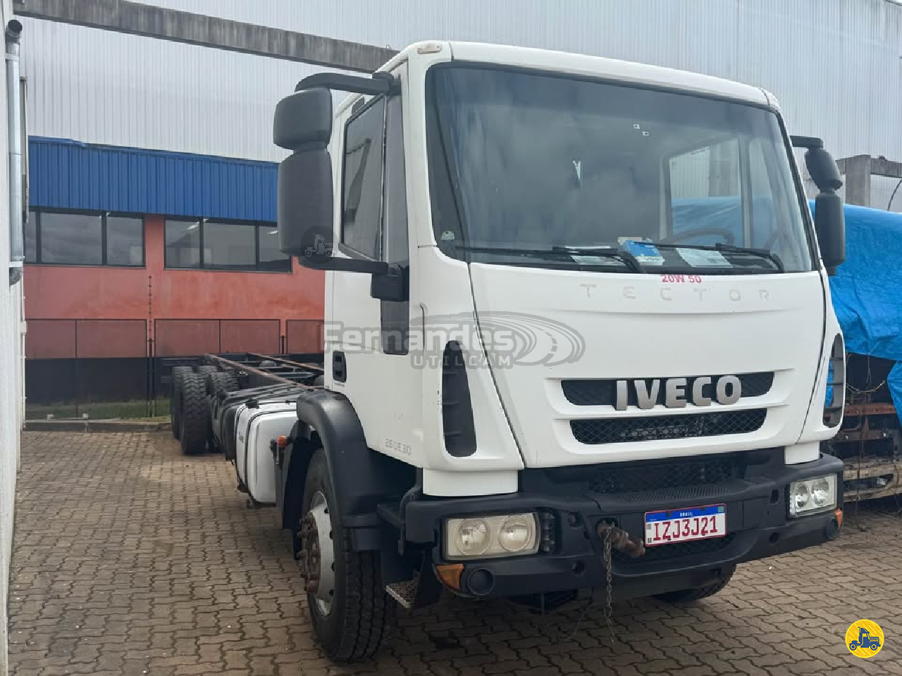 CAMINHAO IVECO TECTOR 260E30 Chassis Truck 6x4 Fernandes UtilCam PORTO ALEGRE RIO GRANDE DO SUL RS
