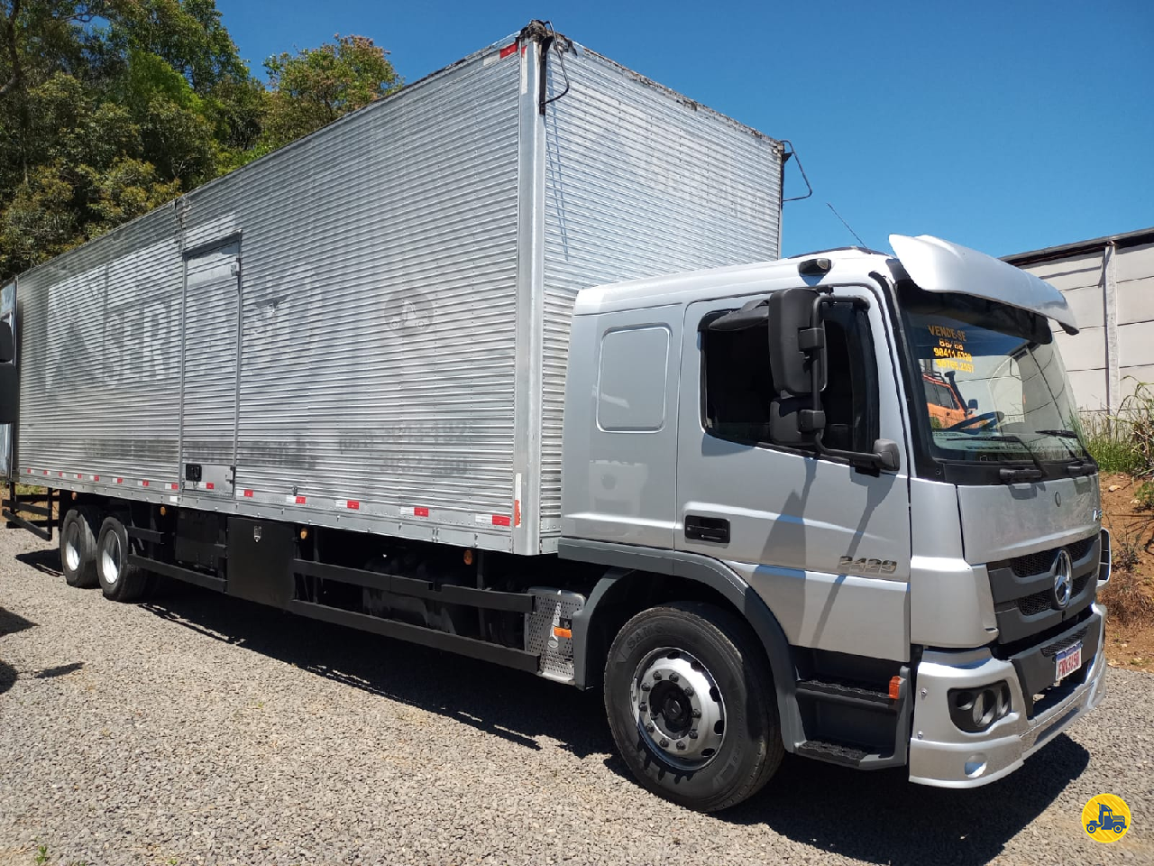 CAMINHAO MERCEDES-BENZ MB 2429 Baú Furgão Truck 6x2 Fernandes UtilCam PORTO ALEGRE RIO GRANDE DO SUL RS