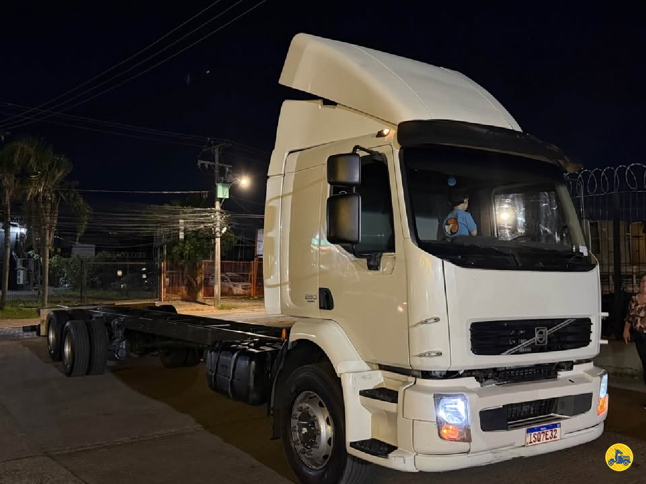 CAMINHAO VOLVO VOLVO VM 260 Chassis Truck 6x2 Fernandes UtilCam PORTO ALEGRE RIO GRANDE DO SUL RS