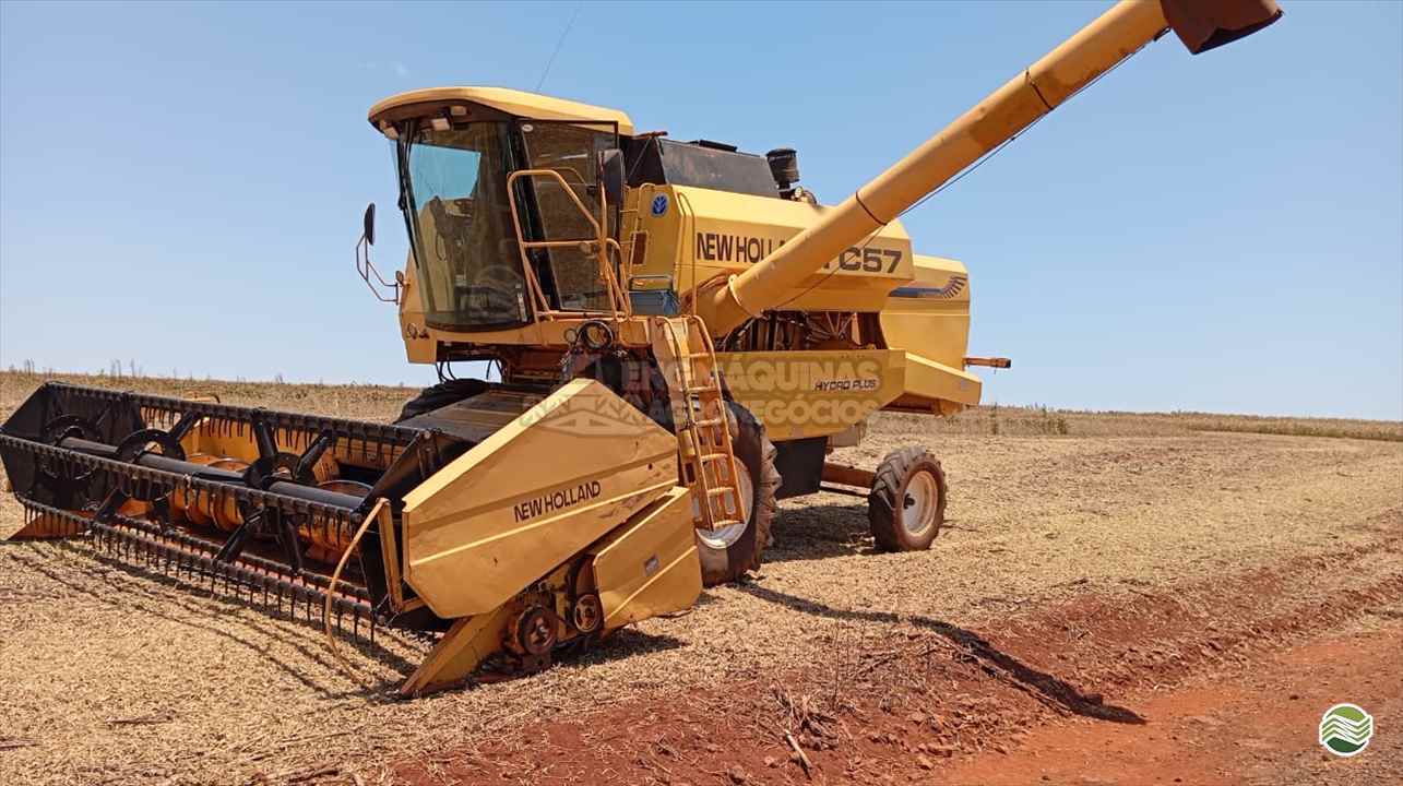 COLHEITADEIRA NEW HOLLAND TC 57 Engmáquinas Agrícolas CASCAVEL PARANÁ PR