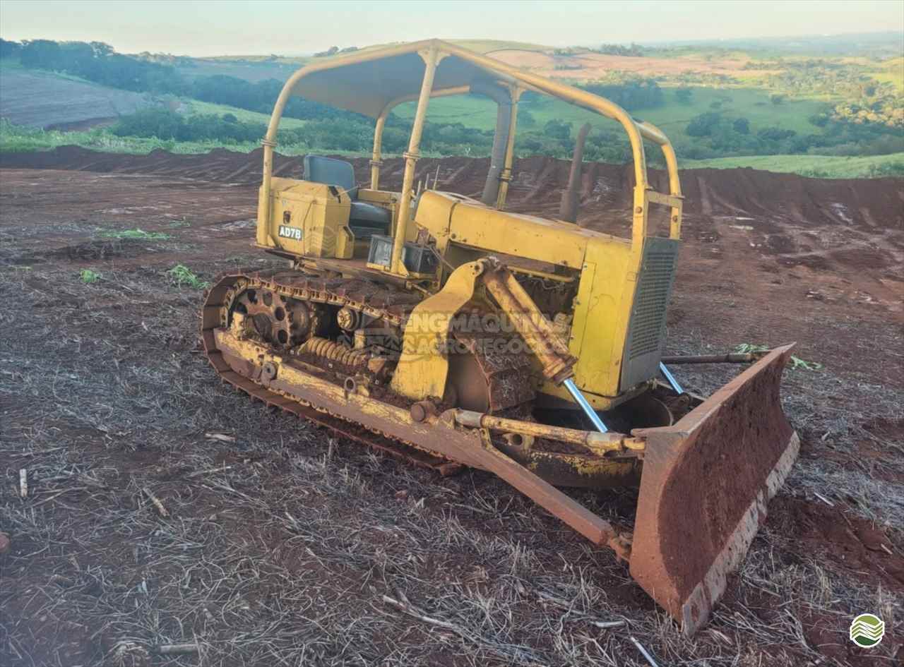 TRATOR ESTEIRA FIATALLIS AD7B Engmáquinas Agrícolas CASCAVEL PARANÁ PR