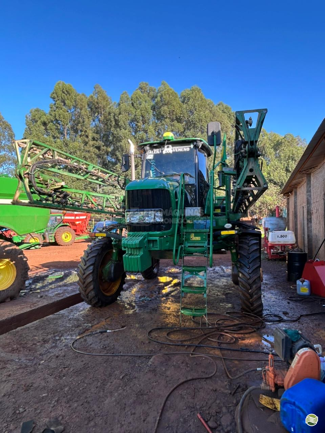 PULVERIZADOR JOHN DEERE JOHN DEERE 4630 Tração 4x4 Engmáquinas Agrícolas CASCAVEL PARANÁ PR