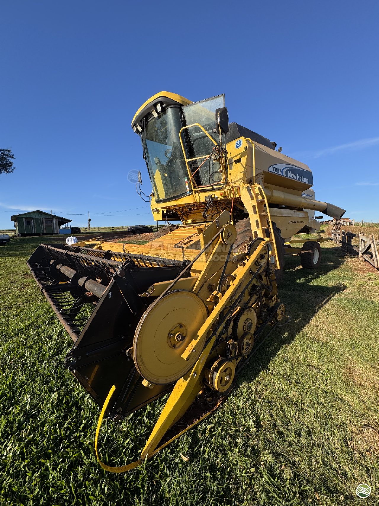COLHEITADEIRA NEW HOLLAND TC 57 Engmáquinas Agrícolas CASCAVEL PARANÁ PR