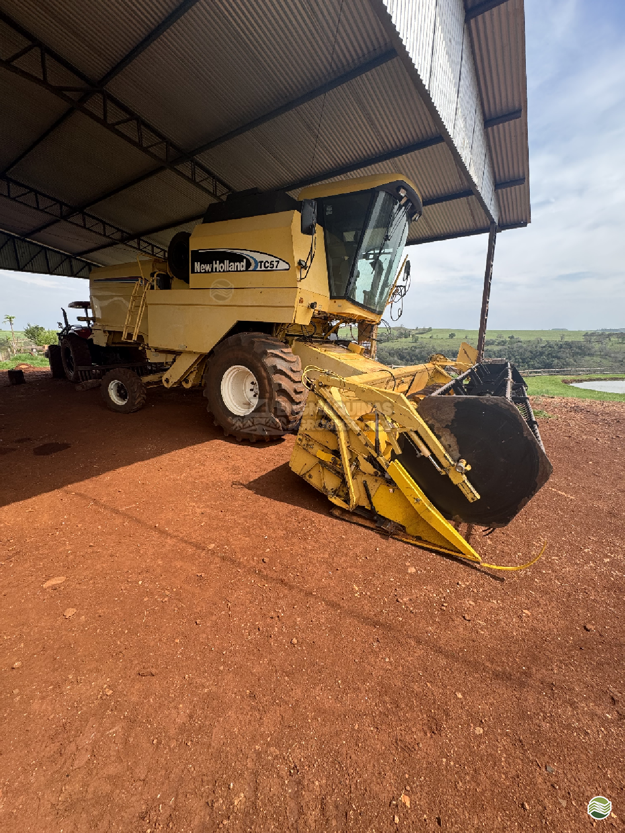 COLHEITADEIRA NEW HOLLAND TC 57 Engmáquinas Agrícolas CASCAVEL PARANÁ PR