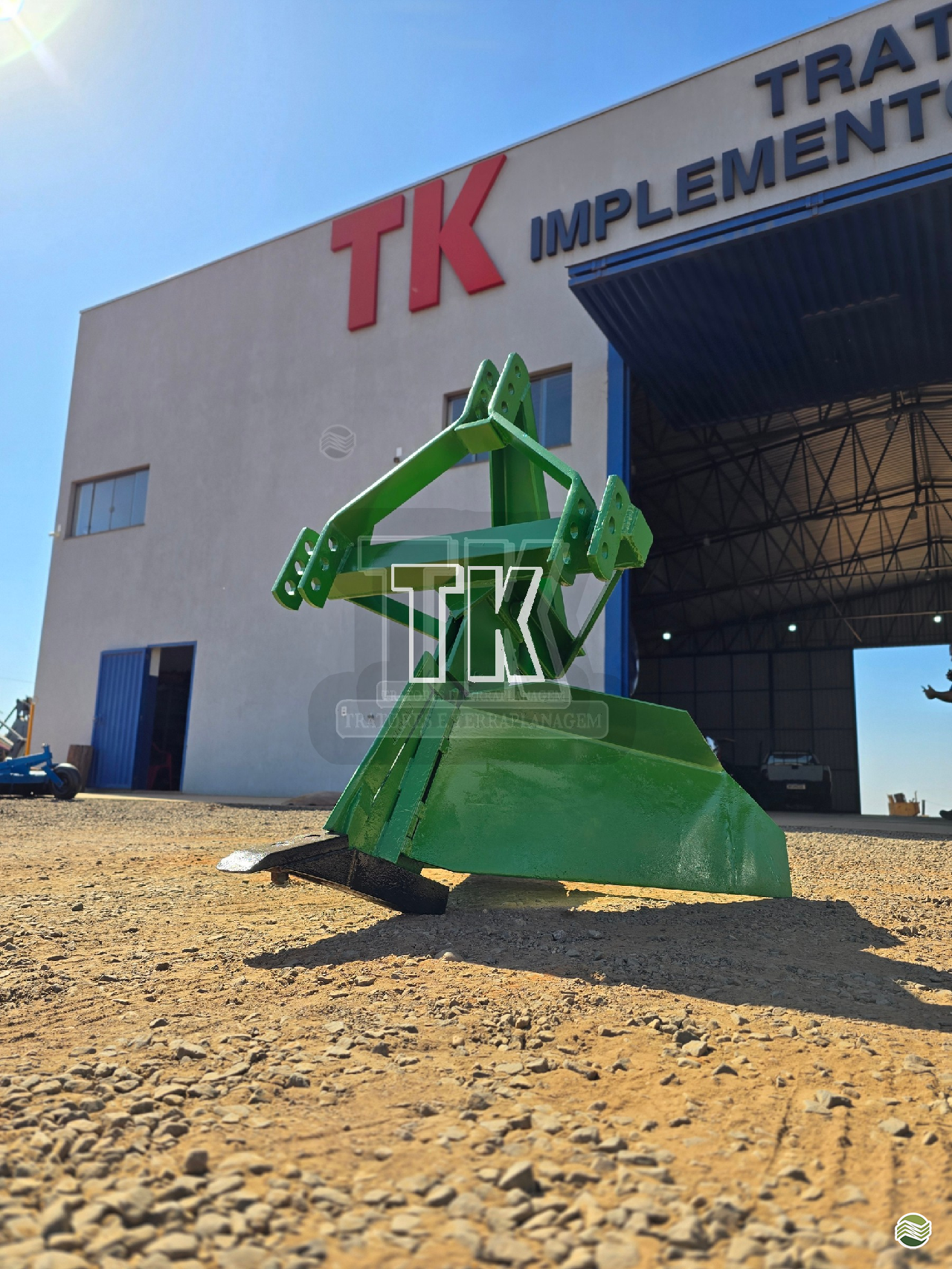 IMPLEMENTOS AGRICOLAS SULCADOR 1 LINHA TK Tratores NOVA ANDRADINA MATO GROSSO DO SUL MS