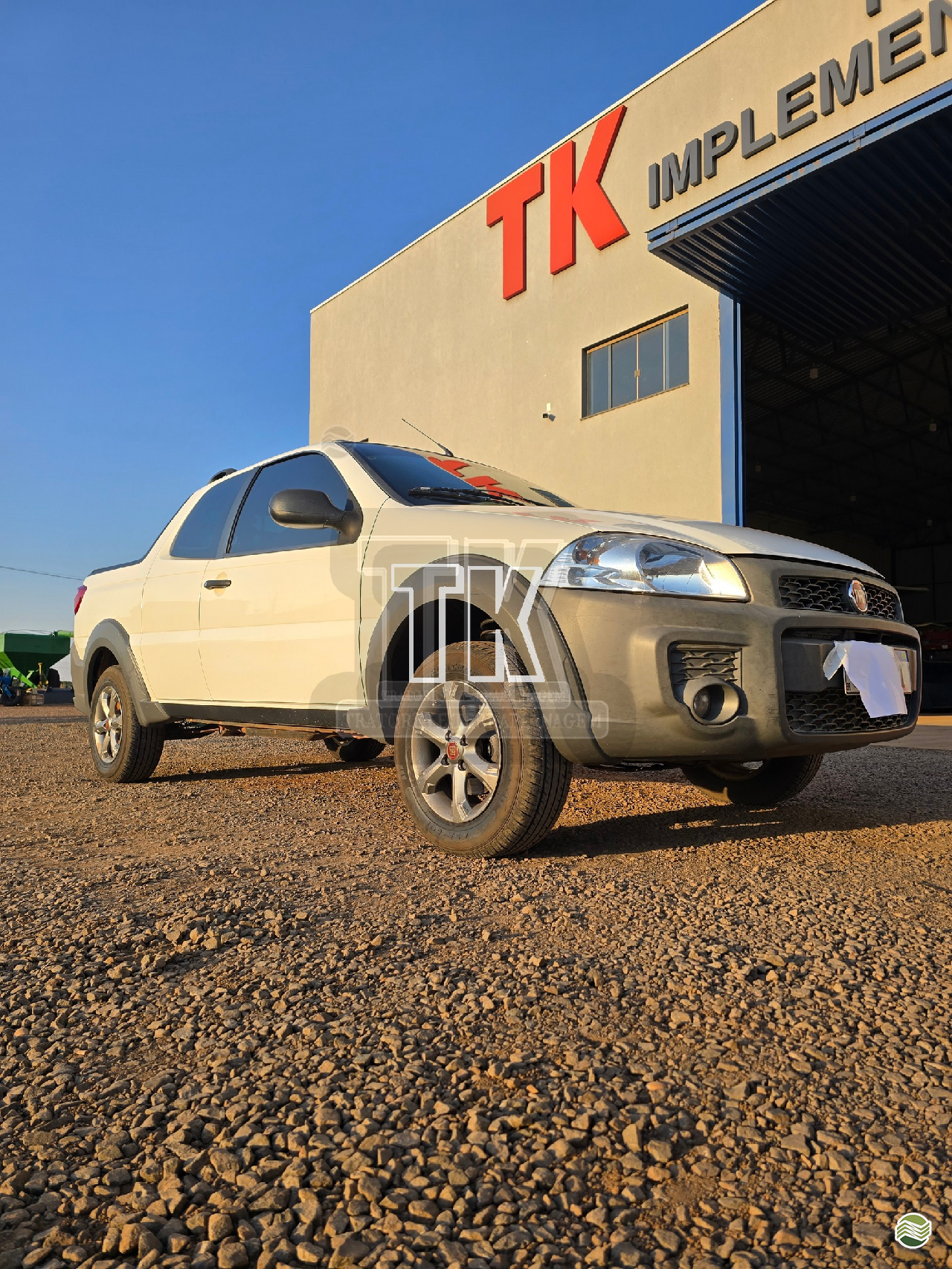 CARRO FIAT Strada Hard Working 1.4 CD TK Tratores NOVA ANDRADINA MATO GROSSO DO SUL MS