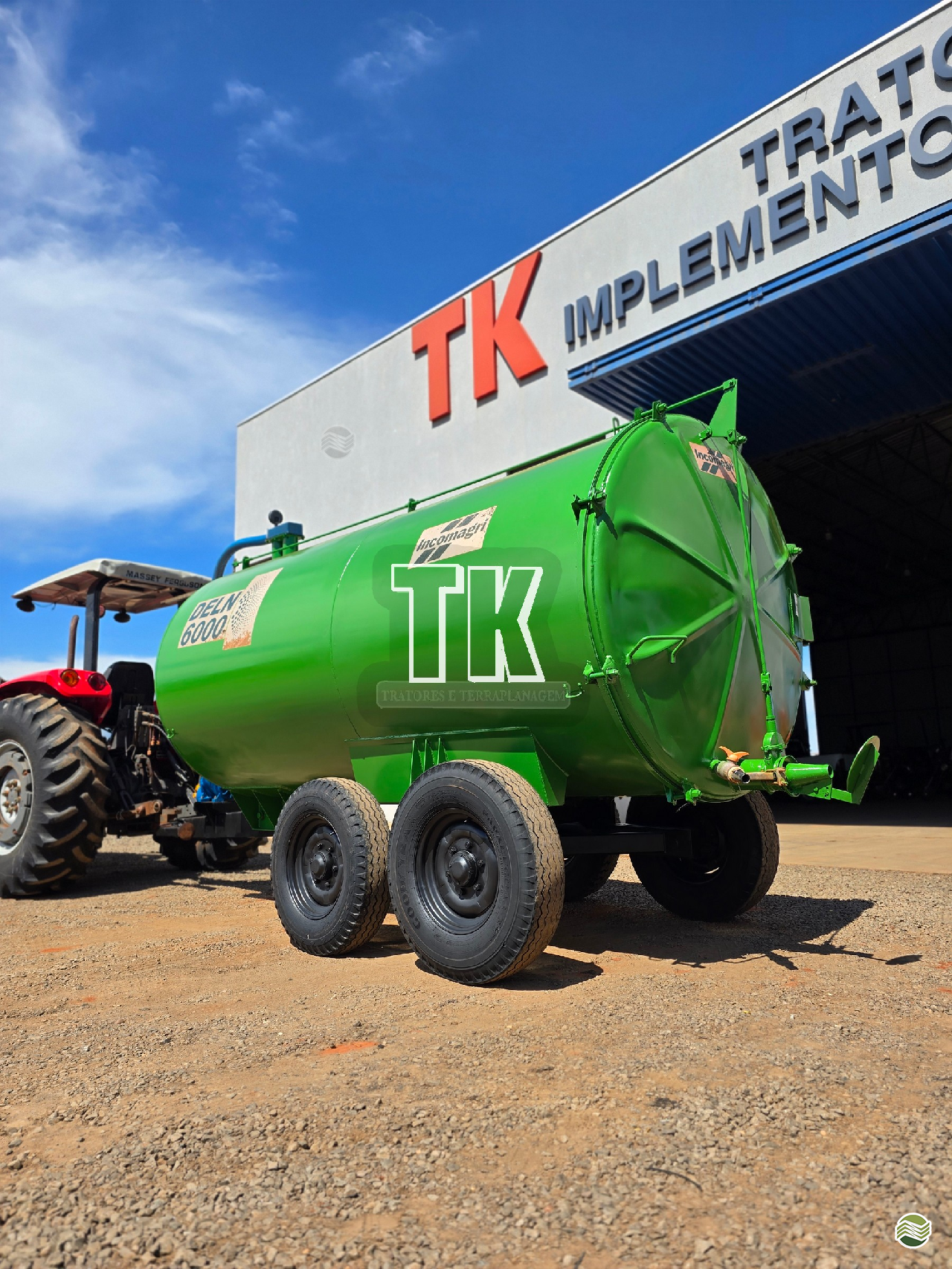 IMPLEMENTOS AGRICOLAS DISTRIBUIDOR ADUBO ORGÂNICO LÍQUIDO TK Tratores NOVA ANDRADINA MATO GROSSO DO SUL MS