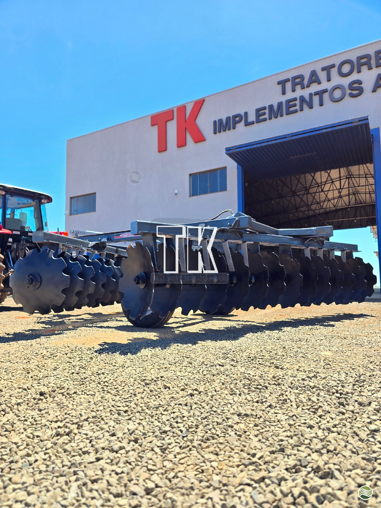 IMPLEMENTOS AGRICOLAS GRADE INTERMEDIÁRIA INTERMEDIÁRIA 28 DISCOS TK Tratores NOVA ANDRADINA MATO GROSSO DO SUL MS