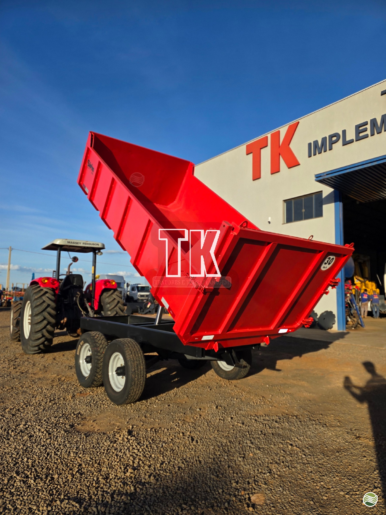 IMPLEMENTOS AGRICOLAS CARRETA AGRÍCOLA CARRETA BASCULANTE TK Tratores NOVA ANDRADINA MATO GROSSO DO SUL MS