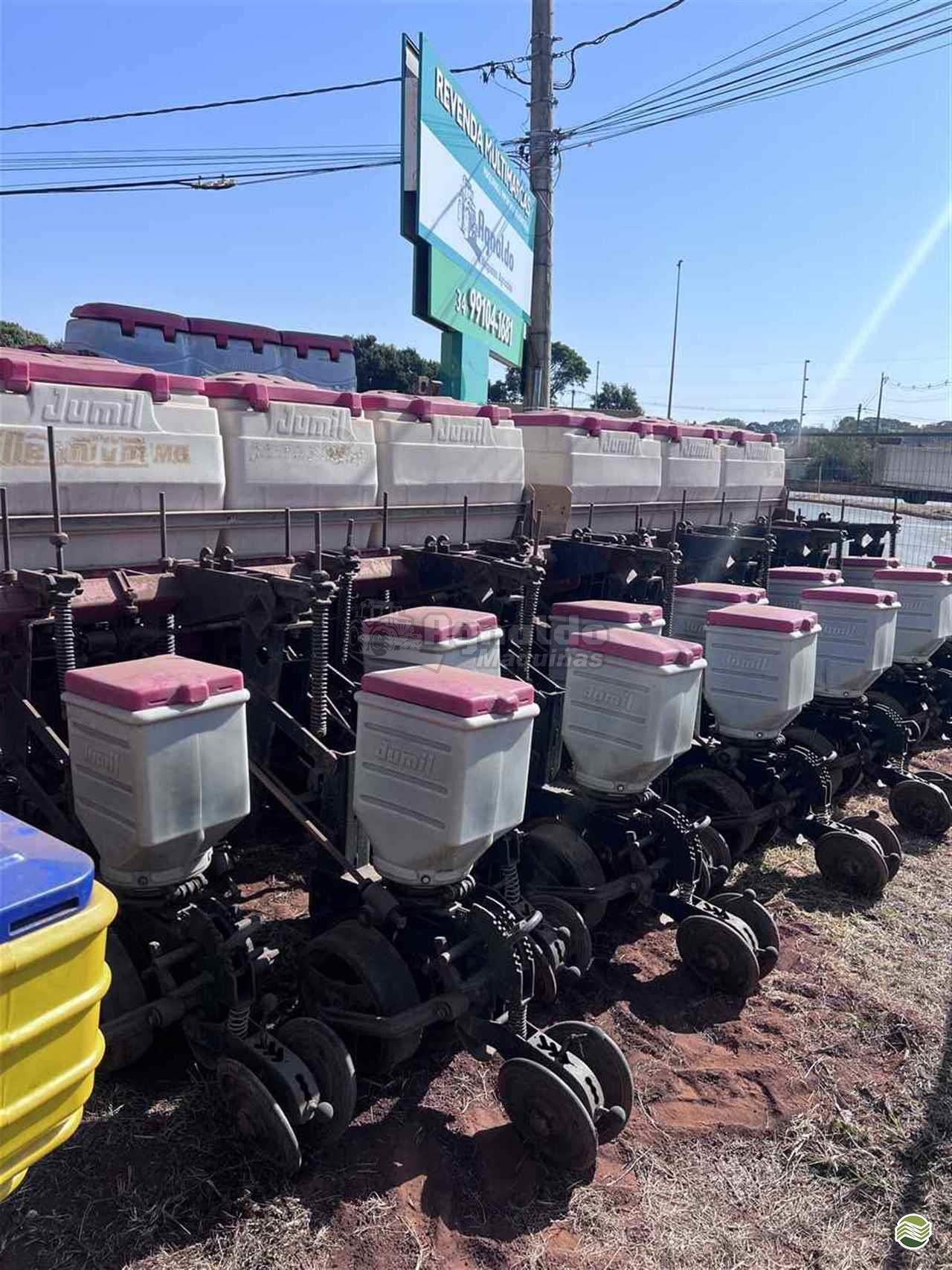 PLANTADEIRA JUMIL JM 2880 Agnaldo Máquinas Agrícolas  UBERABA MINAS GERAIS MG