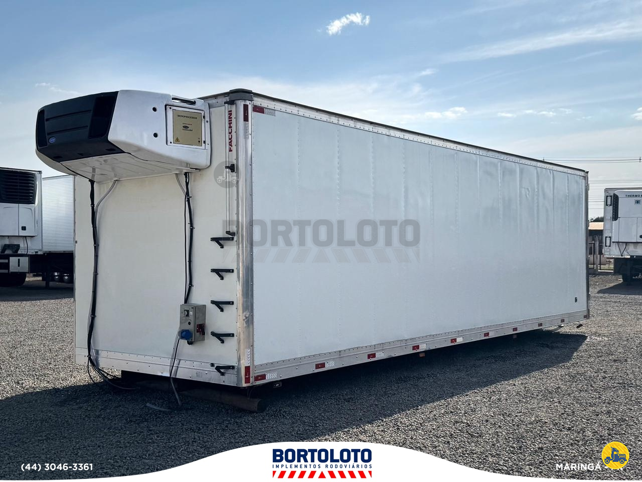 CARROCERIA SOBRE CHASSI  TRUCK BAU FRIGORIFICO Bortoloto Implementos - Ibiporã MARINGA PARANÁ PR
