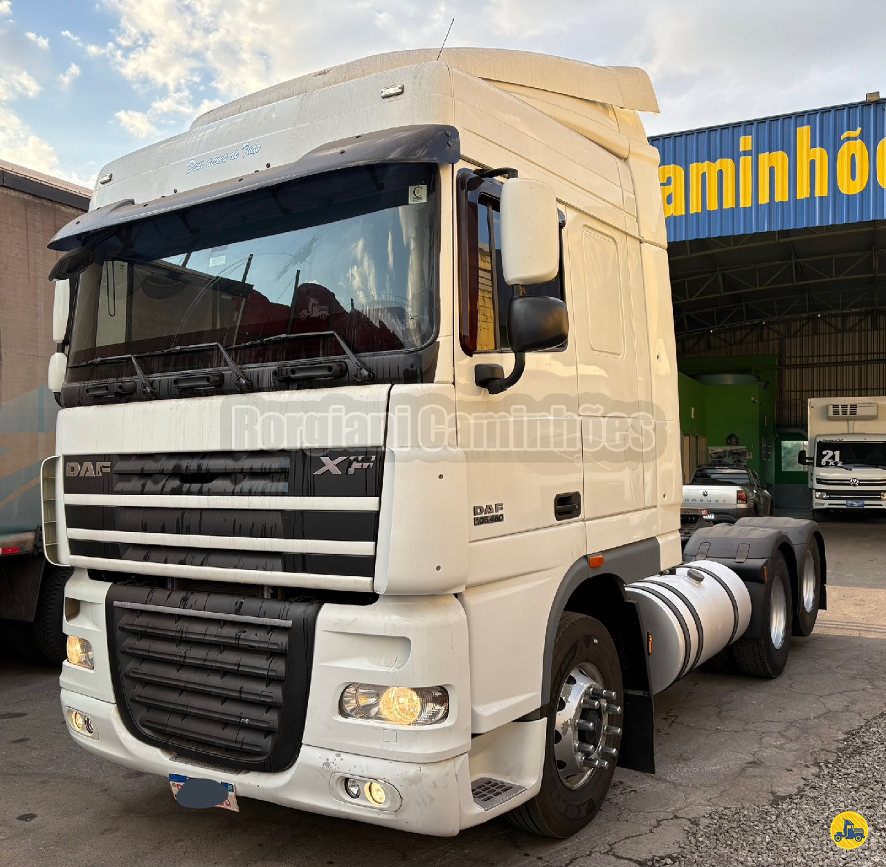 CAMINHAO DAF DAF XF105 460 Cavalo Mecânico Cavalo 6x2 Rorgiani Caminhões  BETIM MINAS GERAIS MG