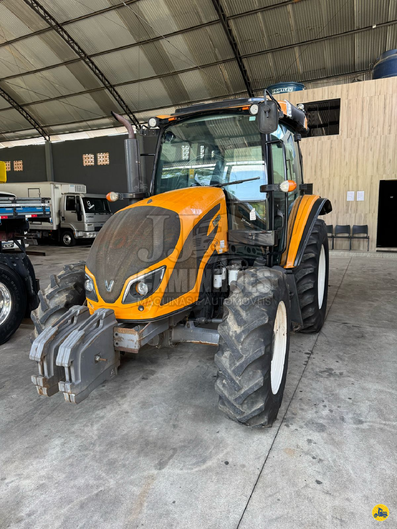 TRATOR VALTRA VALTRA A74s Tração 4x4 JJ Caminhões Máquinas e Automóveis CACHOEIRAS DE MACACU RIO DE JANEIRO RJ