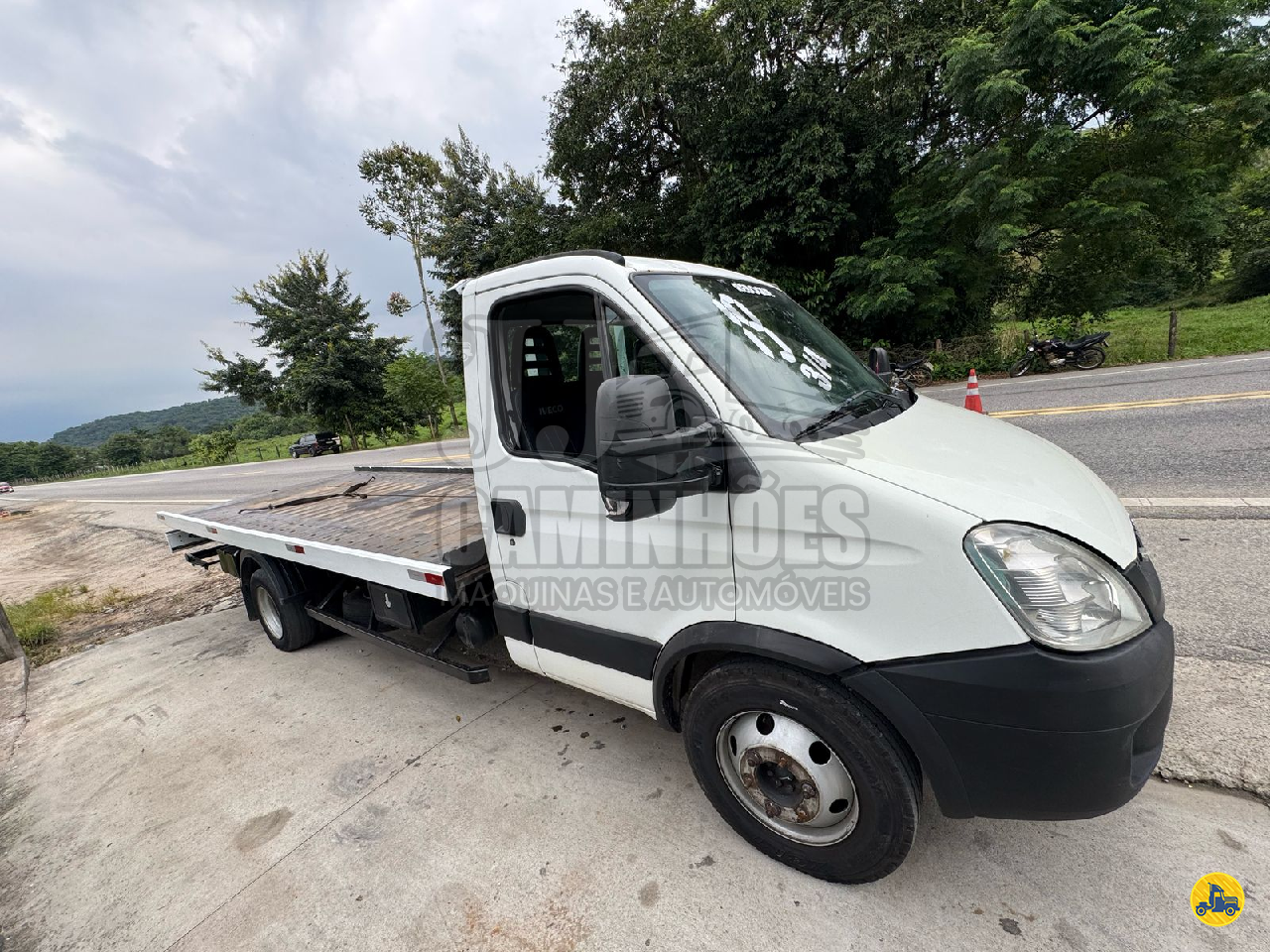CAMINHAO IVECO DAILY 70c17 Plataforma Guincho 3/4 4x2 JJ Caminhões Máquinas e Automóveis CACHOEIRAS DE MACACU RIO DE JANEIRO RJ