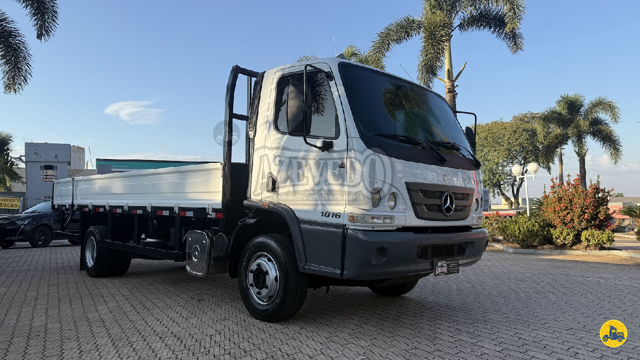 CAMINHAO MERCEDES-BENZ MB 1016 Carroceria Cabine Suplementar 3/4 4x2 Azevedo Caminhões AMERICANA SÃO PAULO SP