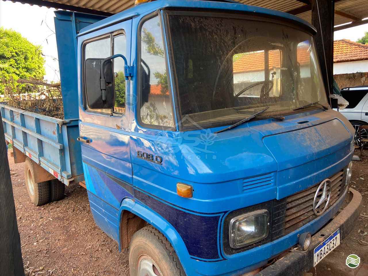 CAMINHAO MERCEDES-BENZ MB 608 Carga Seca 3/4 4x2 JS Agrícola CAMPO VERDE MATO GROSSO MT