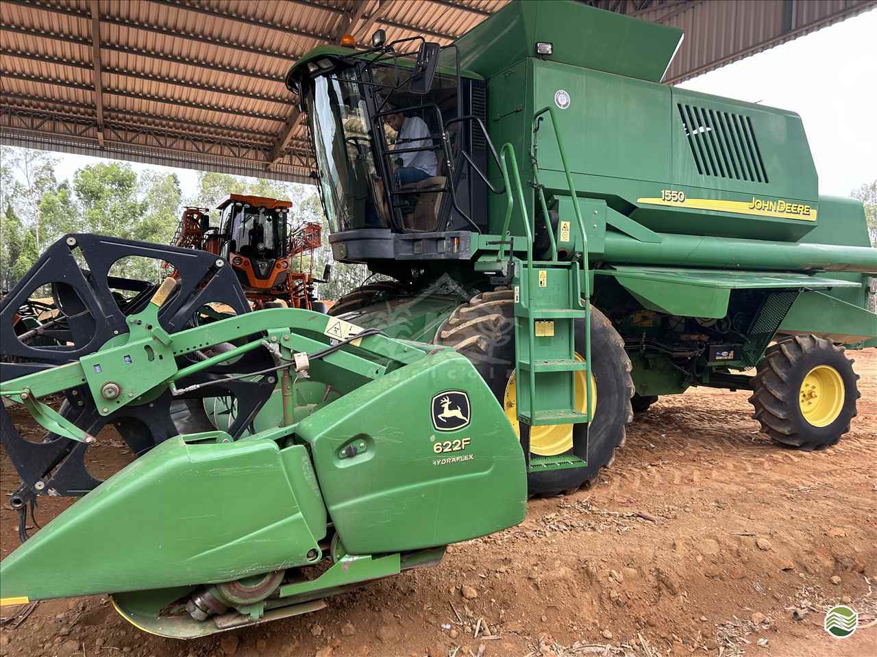 COLHEITADEIRA JOHN DEERE JOHN DEERE 1550 JS Agrícola CAMPO VERDE MATO GROSSO MT