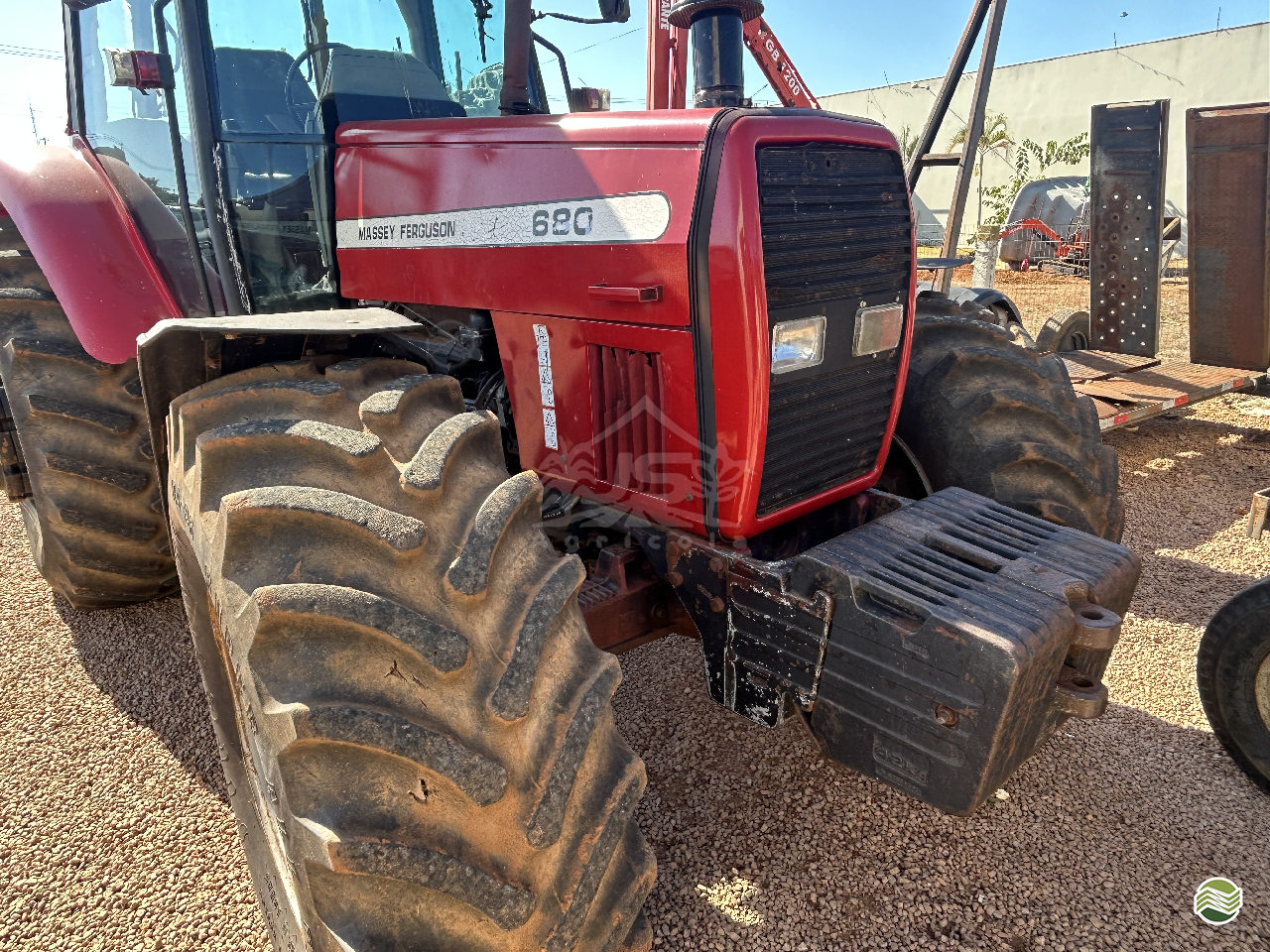 MF 680 de JS Agrícola