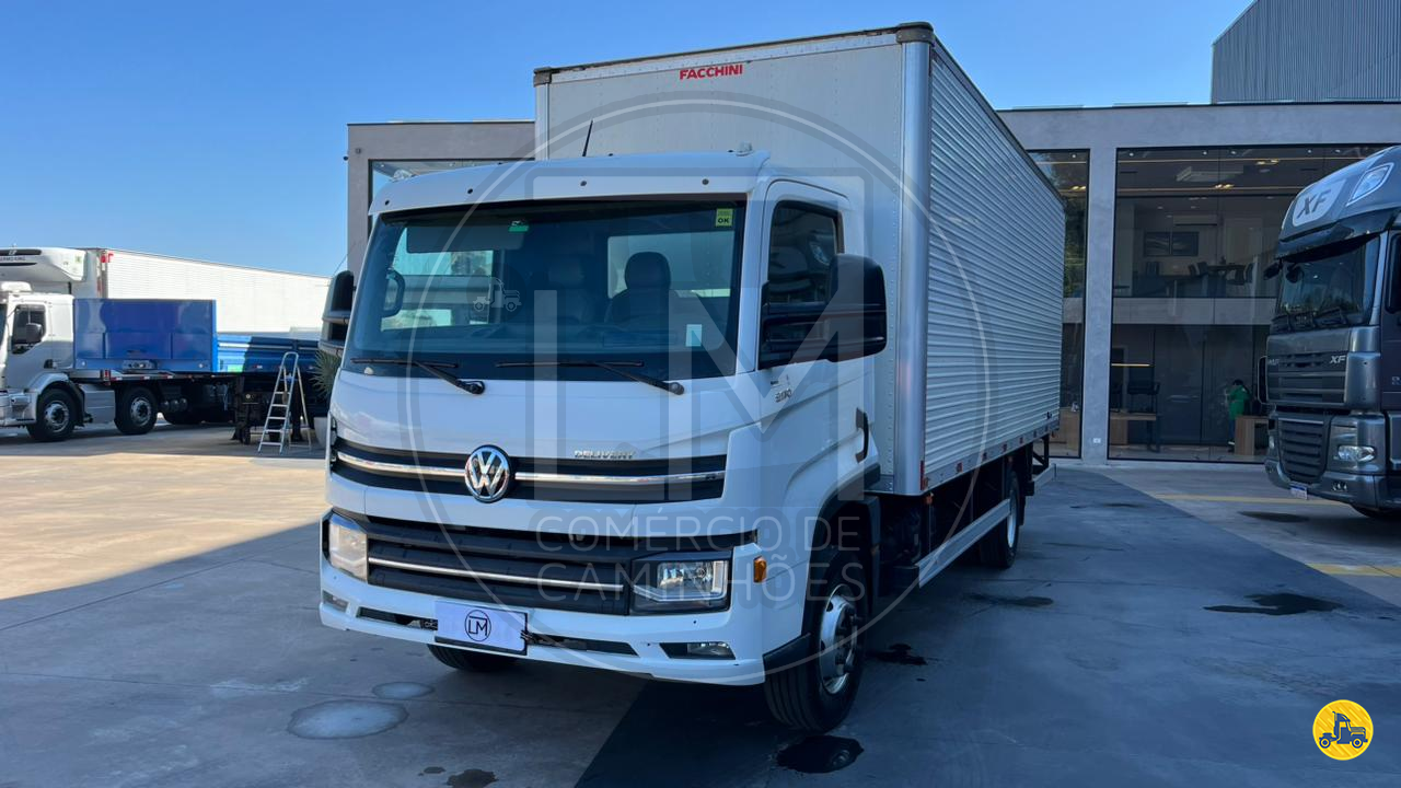 CAMINHAO VOLKSWAGEN VW 9170 Baú Furgão 3/4 4x2 LM Caminhões CAJAMAR SÃO PAULO SP