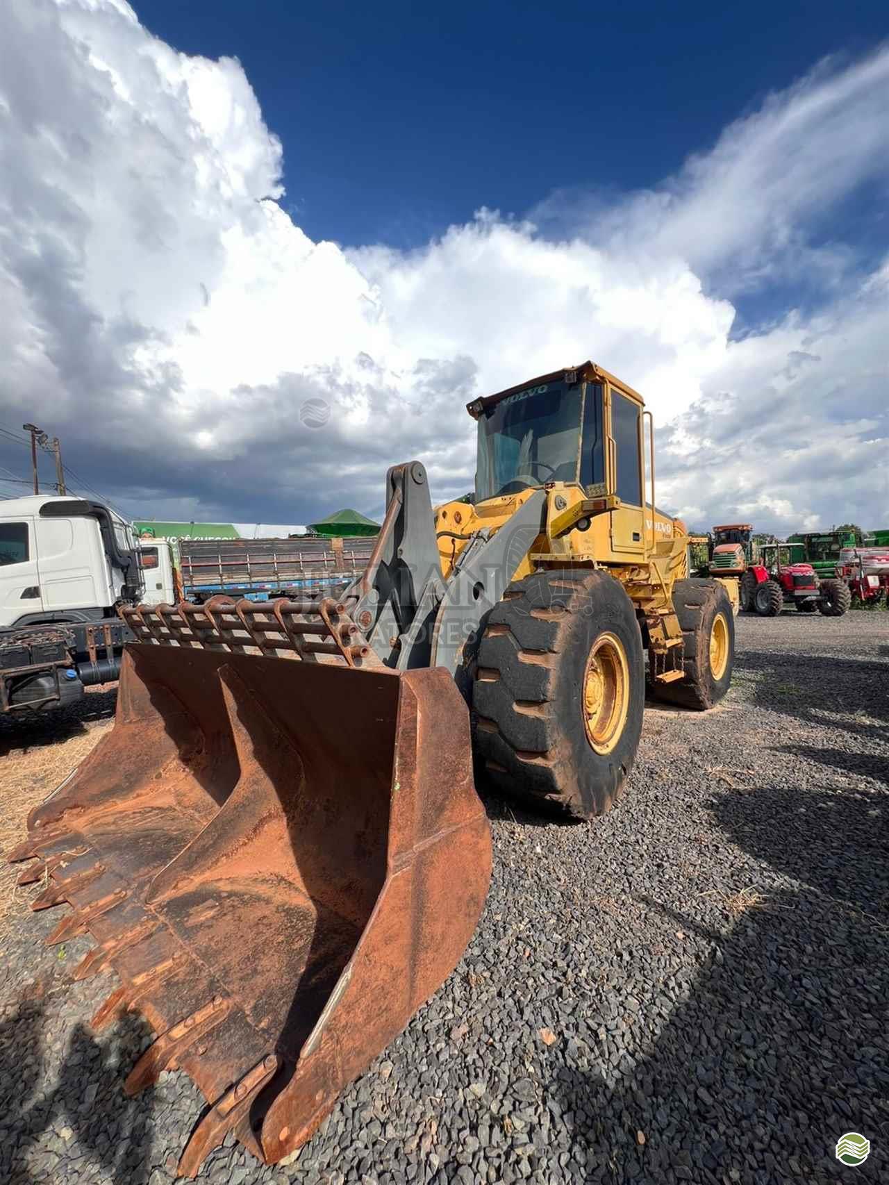 PA CARREGADEIRA VOLVO L90 Juliano Tratores UBERABA MINAS GERAIS MG