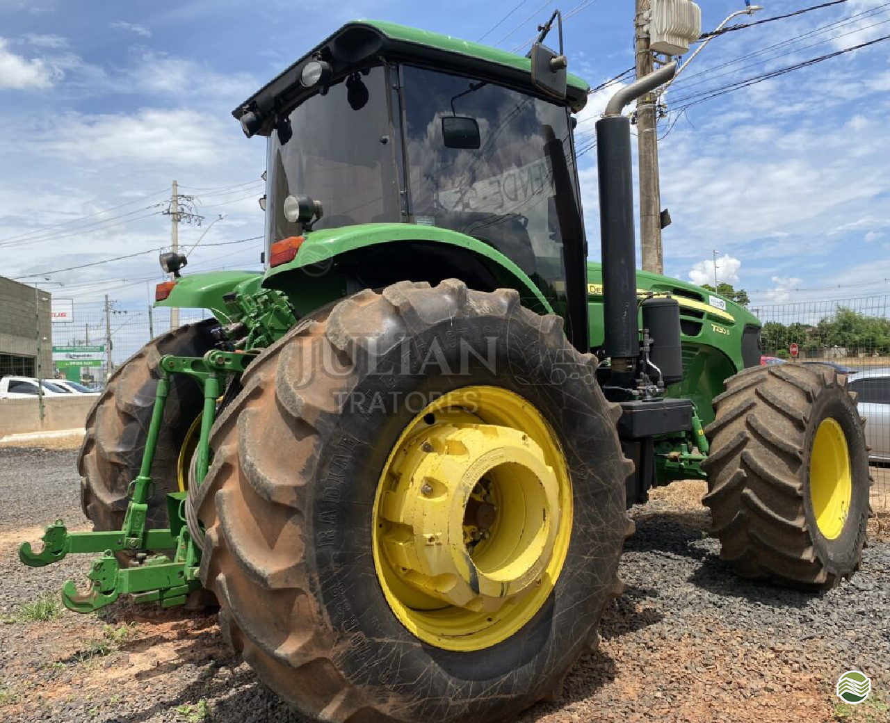 TRATOR JOHN DEERE JOHN DEERE 7230J Tração 4x4 Juliano Tratores UBERABA MINAS GERAIS MG