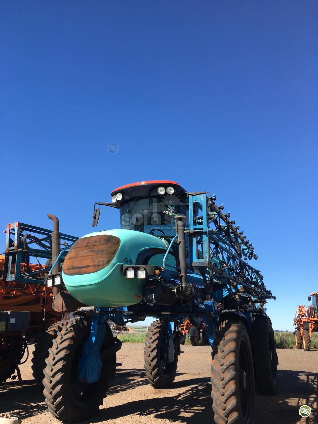 PULVERIZADOR KUHN STRONGER 3000 Tração 4x4 Sol a Sol - Jacto CRUZ ALTA RIO GRANDE DO SUL RS