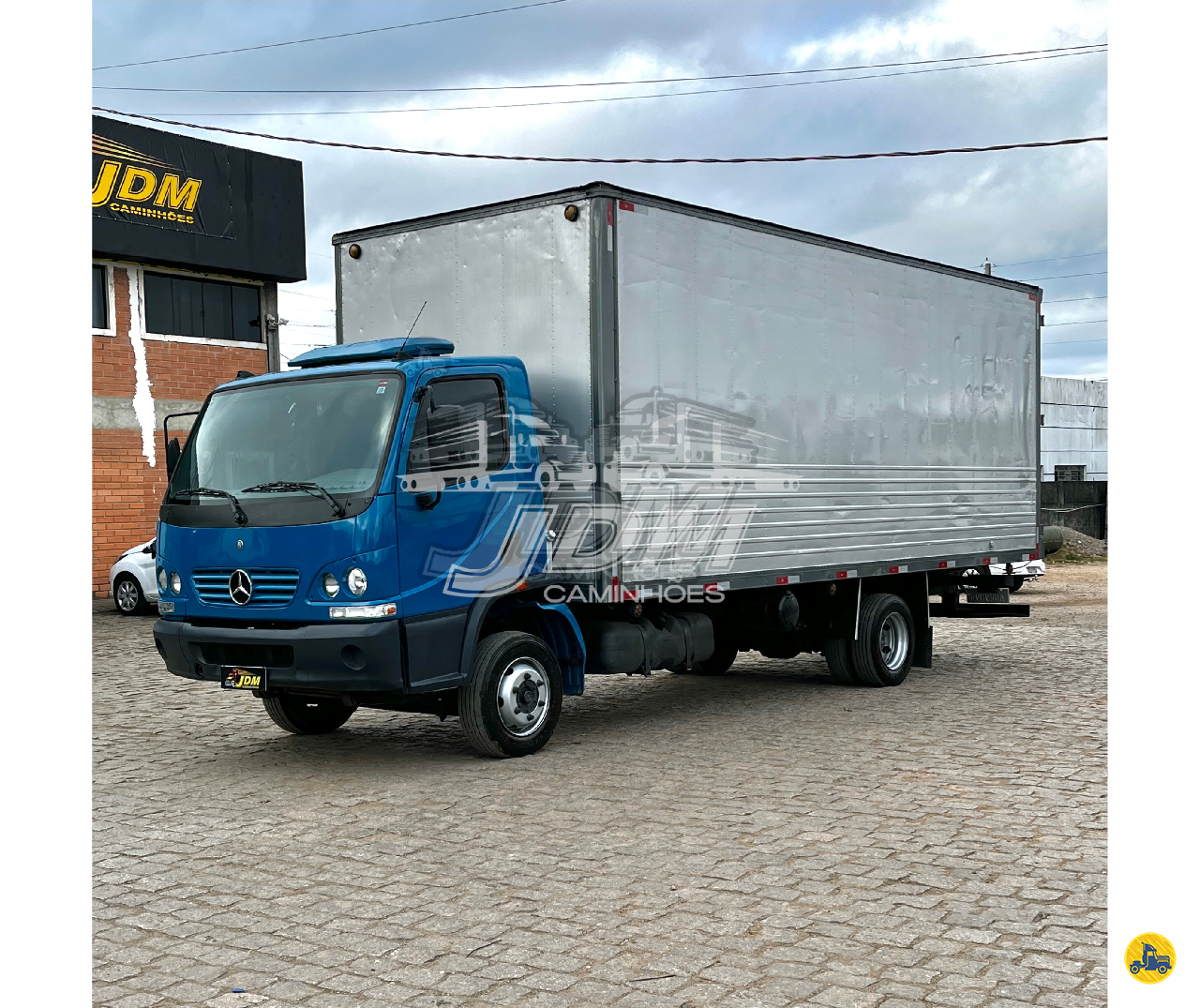 CAMINHAO MERCEDES-BENZ MB 915 Baú Furgão Toco 4x2 JDM Caminhões SAO JOSE DOS PINHAIS PARANÁ PR