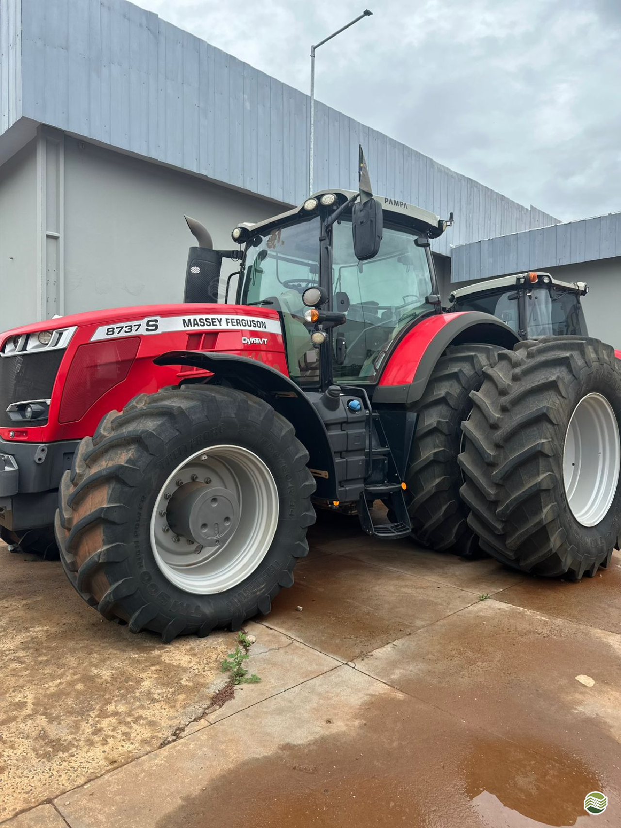 TRATOR MASSEY FERGUSON MF 8737 Tração 4x4 Agro Novaes Máquinas Agrícolas FERNANDOPOLIS SÃO PAULO SP