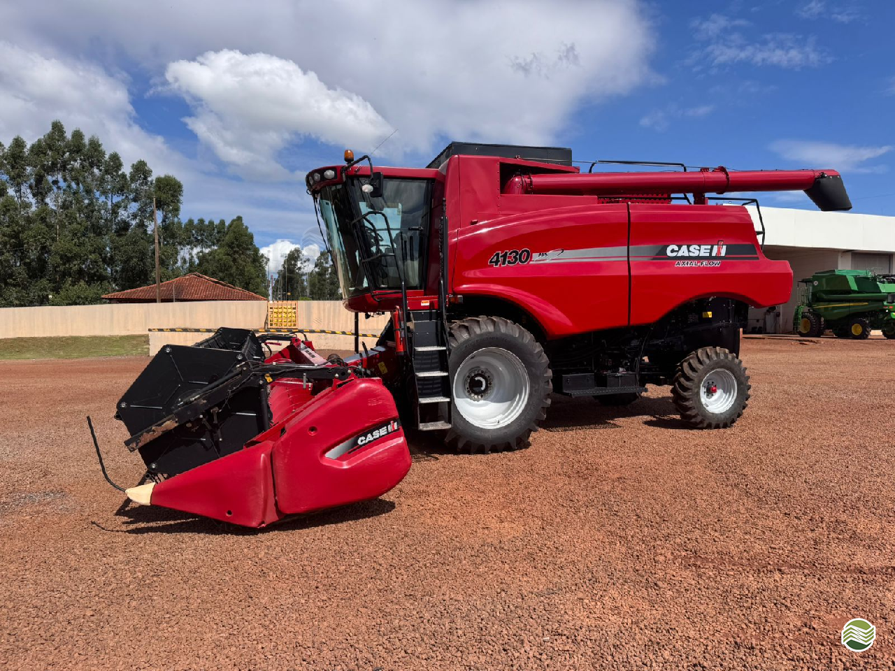 CASE 4130 de Agro Novaes Máquinas Agrícolas