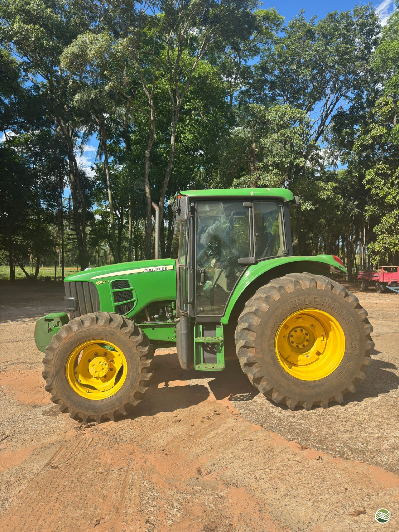 TRATOR JOHN DEERE JOHN DEERE 6110J Tração 4x4 Agro Novaes Máquinas Agrícolas FERNANDOPOLIS SÃO PAULO SP