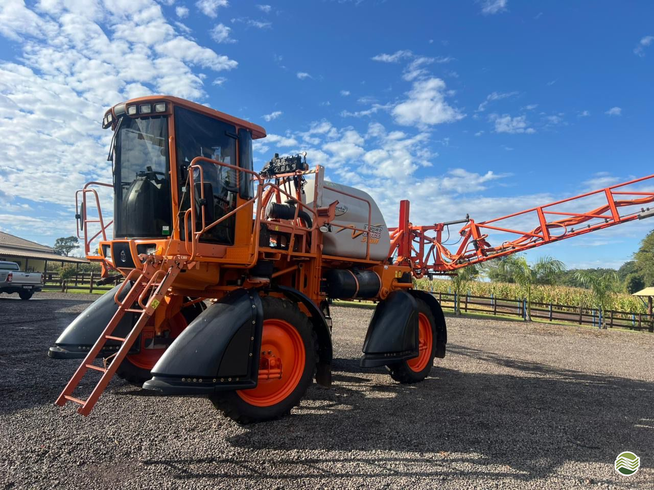 PULVERIZADOR JACTO UNIPORT 2500 STAR Tração 4x2 Agro Novaes Máquinas Agrícolas FERNANDOPOLIS SÃO PAULO SP