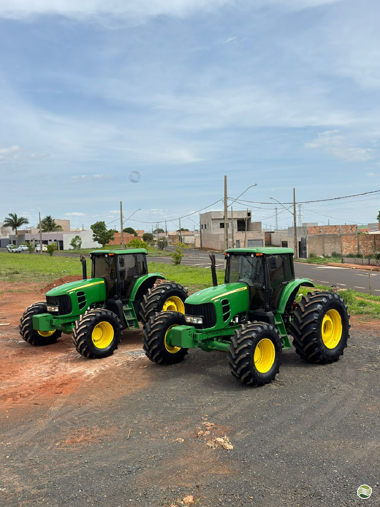 TRATOR JOHN DEERE JOHN DEERE 6190J Tração 4x4 Agro Novaes Máquinas Agrícolas FERNANDOPOLIS SÃO PAULO SP