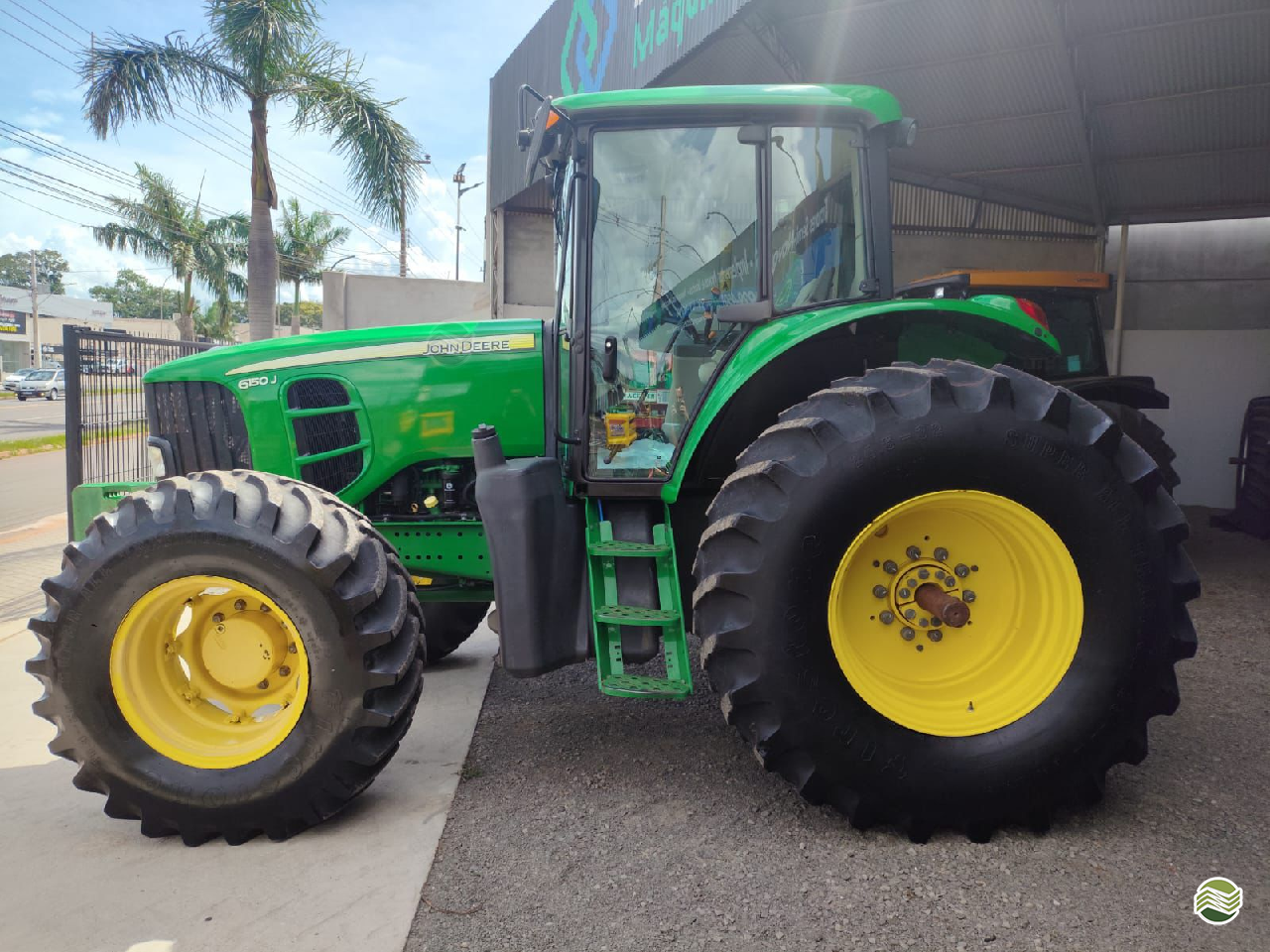 TRATOR JOHN DEERE JOHN DEERE 6150J Tração 4x4 Agro Novaes Máquinas Agrícolas FERNANDOPOLIS SÃO PAULO SP