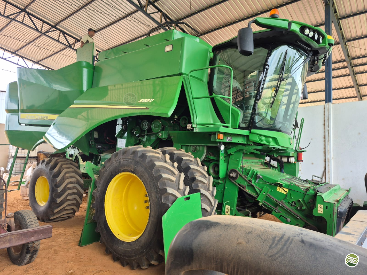 COLHEITADEIRA JOHN DEERE JOHN DEERE S550 Agro Novaes Máquinas Agrícolas FERNANDOPOLIS SÃO PAULO SP