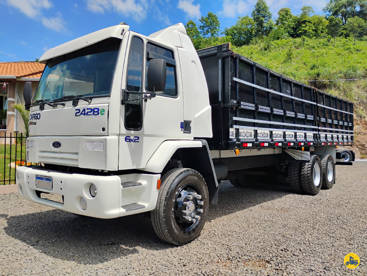 CAMINHAO FORD CARGO 2428 Graneleiro Truck 6x2 Capital Caminhões e Carrocerias CONCORDIA SANTA CATARINA SC
