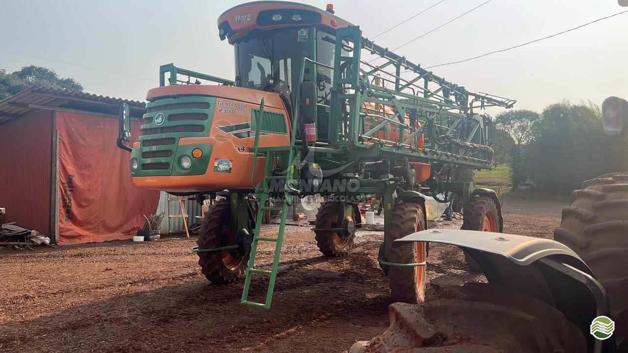 PULVERIZADOR STARA GLADIADOR 2300 Tração 4x4 Montano Máquinas Agrícolas LAGOA VERMELHA RIO GRANDE DO SUL RS