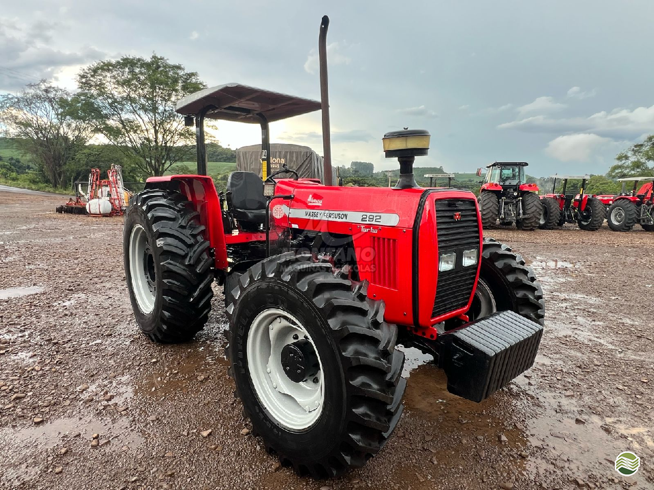 TRATOR MASSEY FERGUSON MF 292 Tração 4x4 Montano Máquinas Agrícolas LAGOA VERMELHA RIO GRANDE DO SUL RS