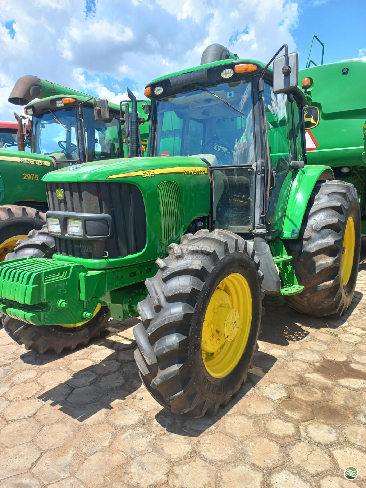 TRATOR JOHN DEERE JOHN DEERE 6415 Montano Máquinas Agrícolas LAGOA VERMELHA RIO GRANDE DO SUL RS
