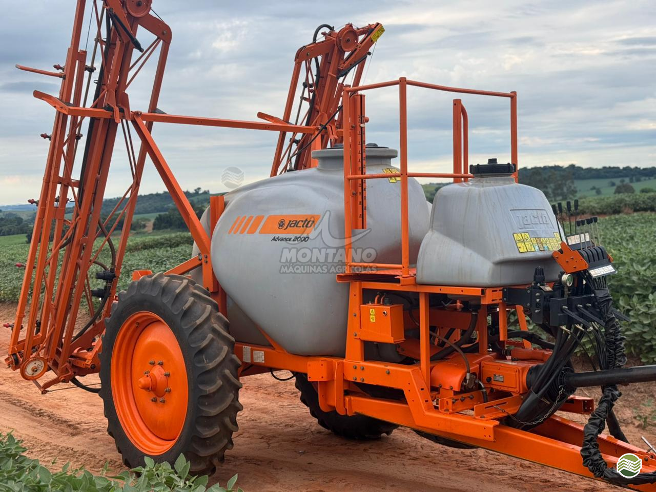 PULVERIZADOR JACTO ADVANCE 2000 AM18 Montano Máquinas Agrícolas LAGOA VERMELHA RIO GRANDE DO SUL RS