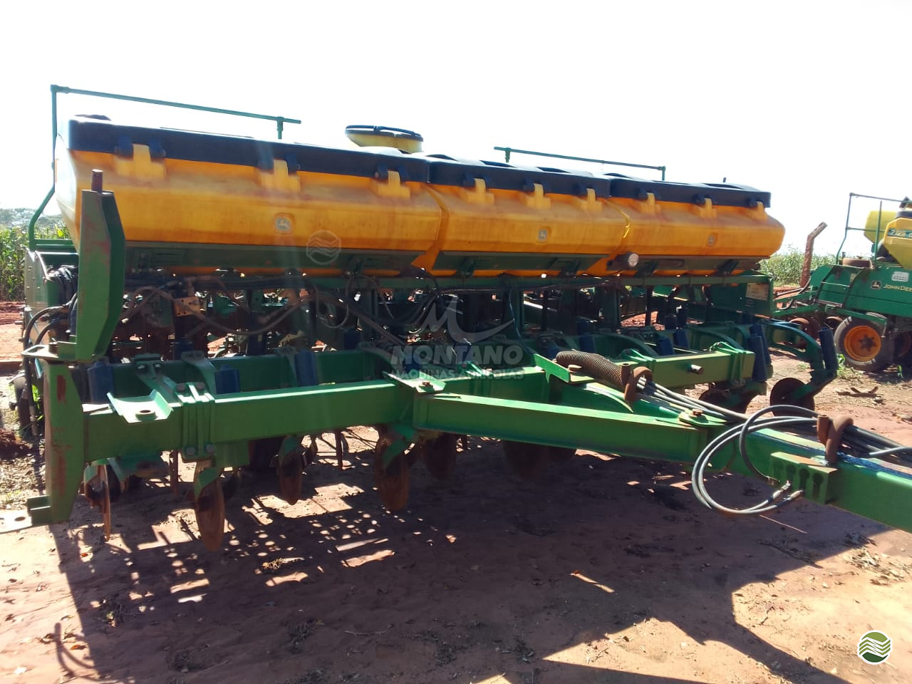 PLANTADEIRA JOHN DEERE PLANTADEIRAS 2126 Montano Máquinas Agrícolas LAGOA VERMELHA RIO GRANDE DO SUL RS