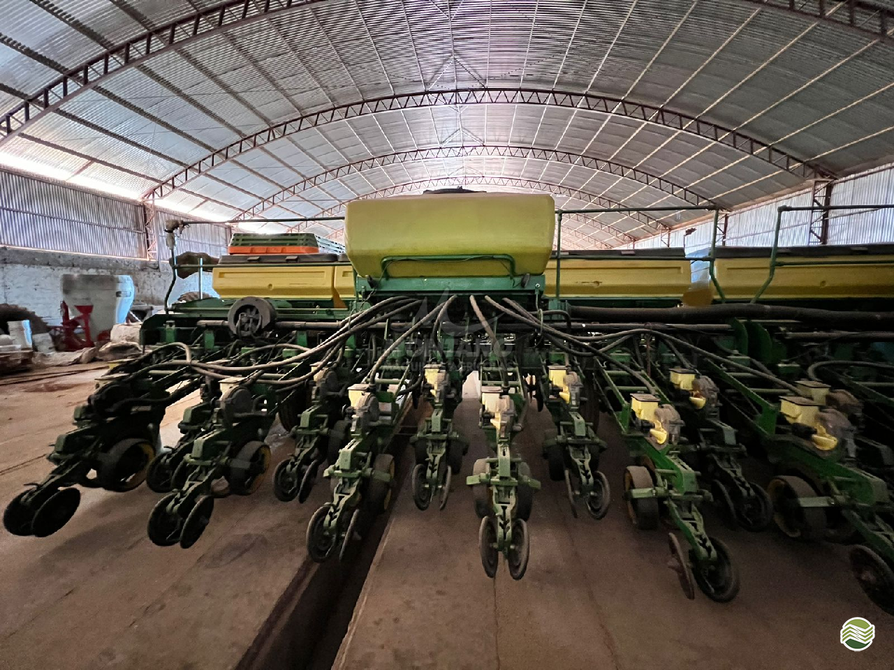 PLANTADEIRA JOHN DEERE PLANTADEIRAS 2126 Montano Máquinas Agrícolas LAGOA VERMELHA RIO GRANDE DO SUL RS