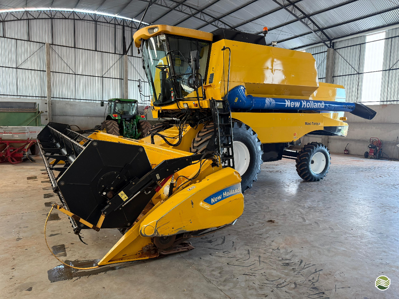 COLHEITADEIRA NEW HOLLAND TC 5090 Montano Máquinas Agrícolas LAGOA VERMELHA RIO GRANDE DO SUL RS