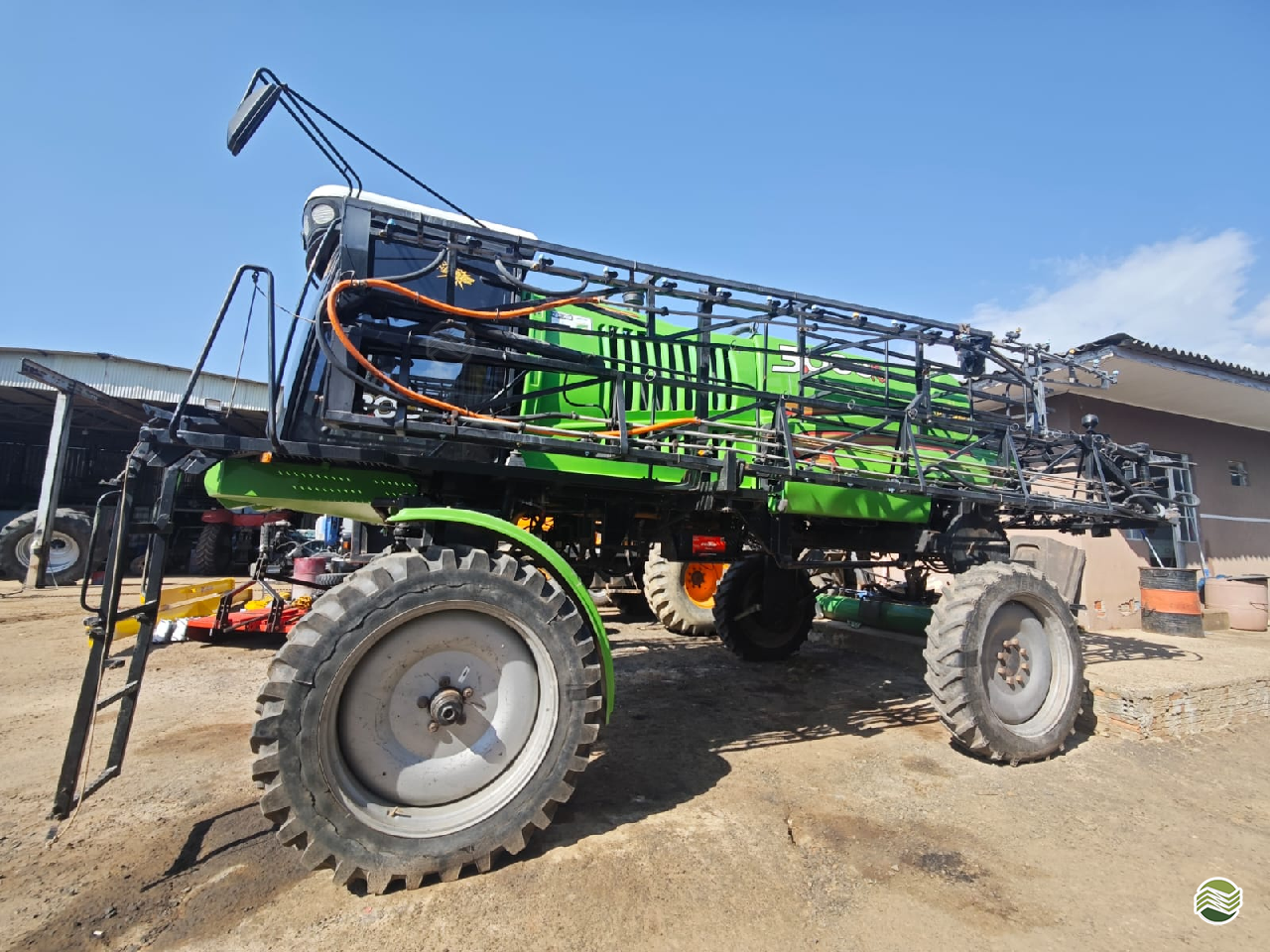 PULVERIZADOR METALFOR FUTUR 3000 Tração 4x2 Montano Máquinas Agrícolas LAGOA VERMELHA RIO GRANDE DO SUL RS