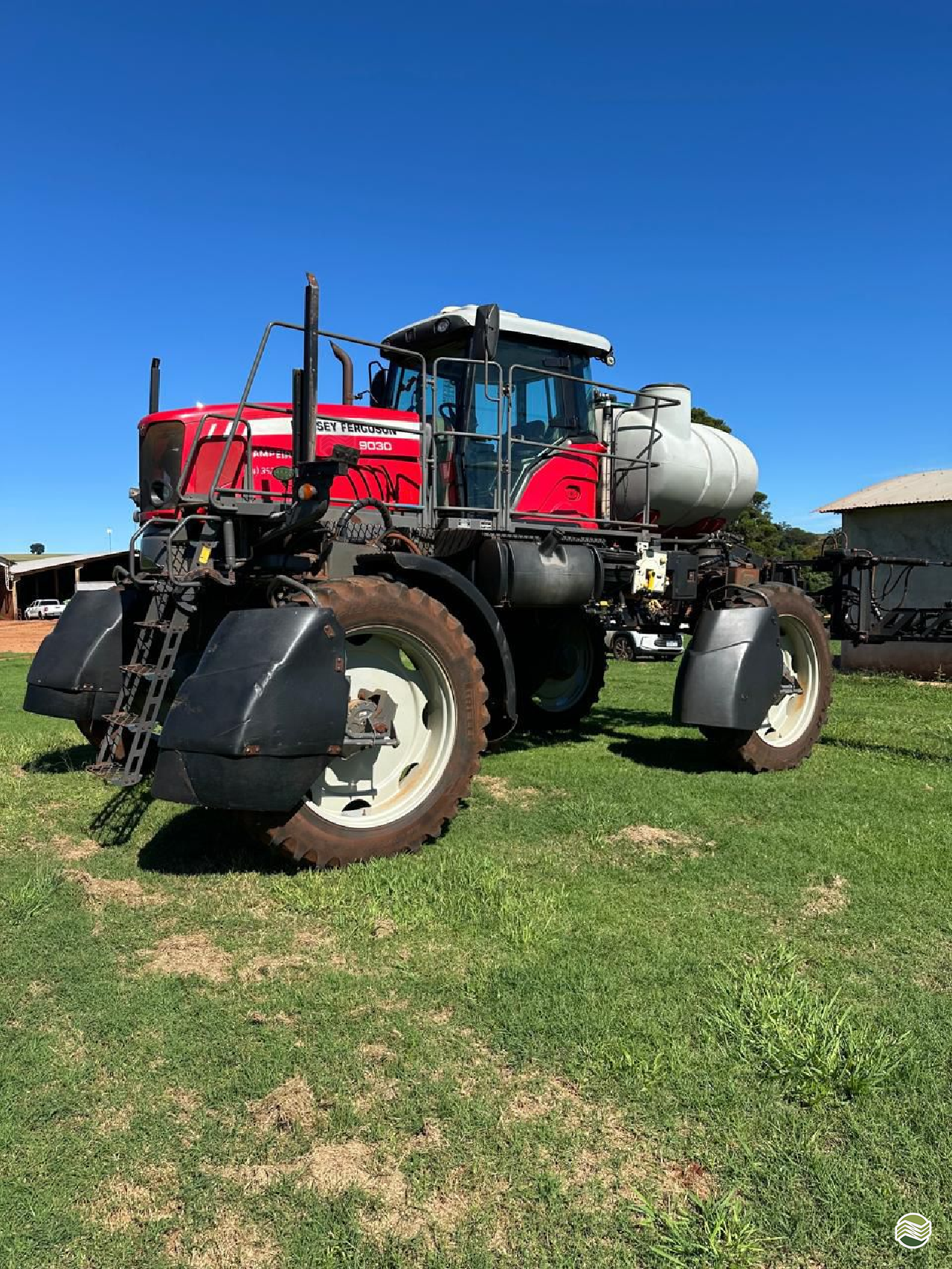 PULVERIZADOR MASSEY FERGUSON MF 9030