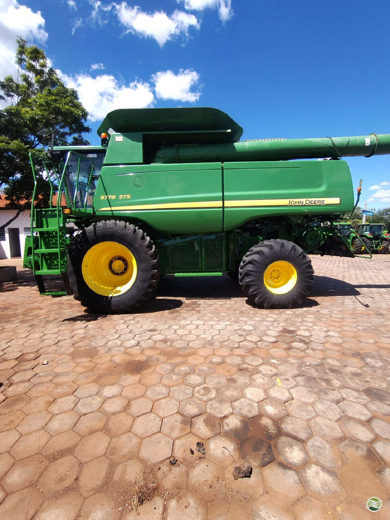 COLHEITADEIRA JOHN DEERE JOHN DEERE 9770 STS Montano Máquinas Agrícolas LAGOA VERMELHA RIO GRANDE DO SUL RS